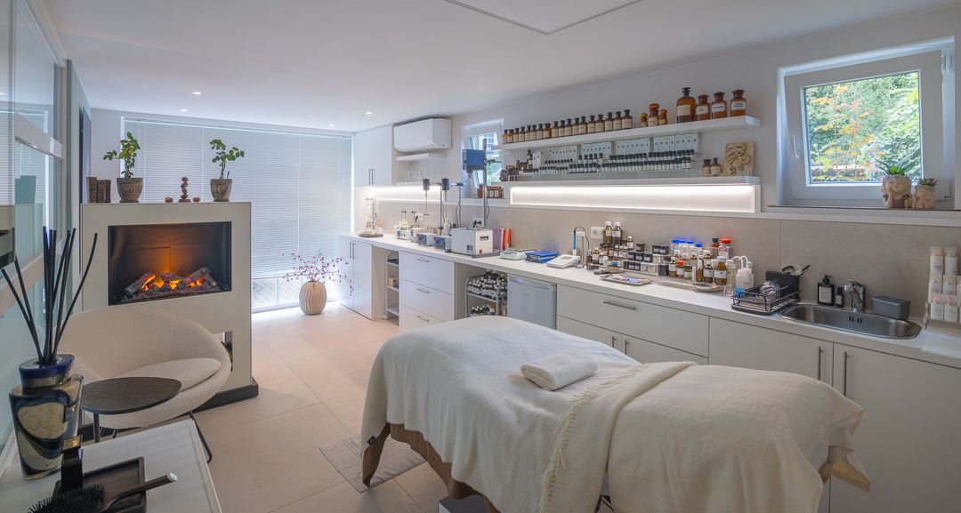 thecosmetologist treatment room